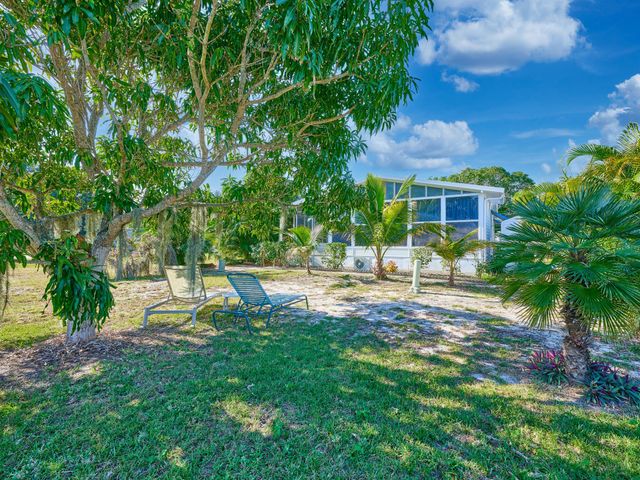11055 SE Federal Highway 86, Hobe Sound, FL 33455