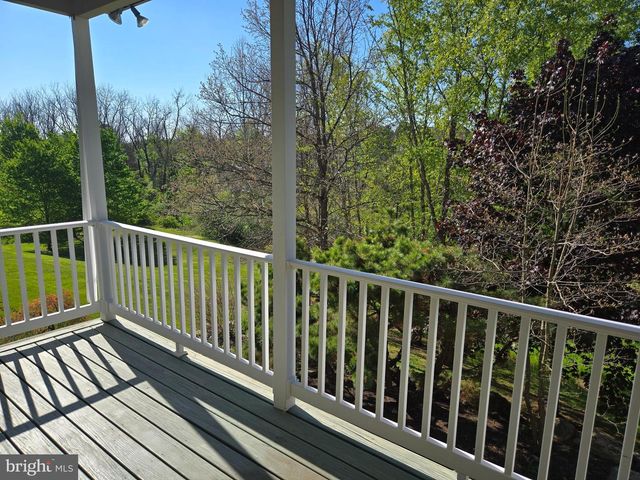 424 SNOWY OWL LN, New Hope, PA 18938