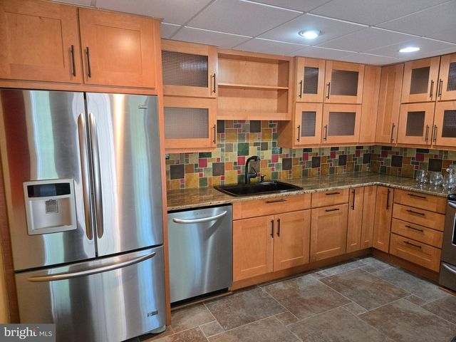 424 SNOWY OWL LN, New Hope, PA 18938