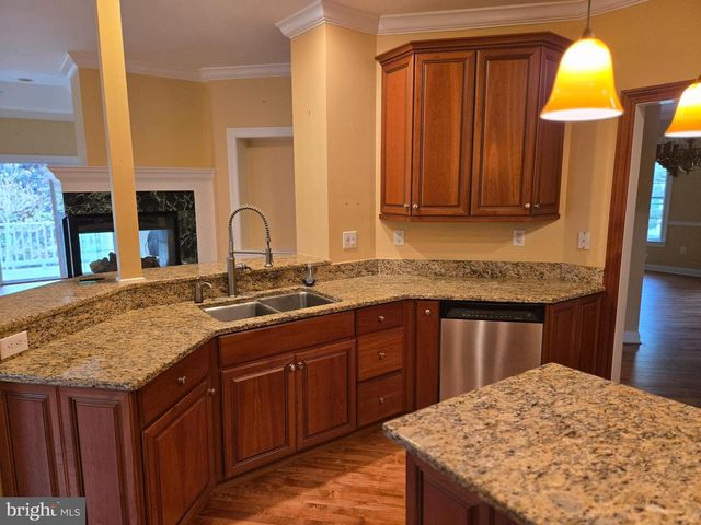 424 SNOWY OWL LN, New Hope, PA 18938