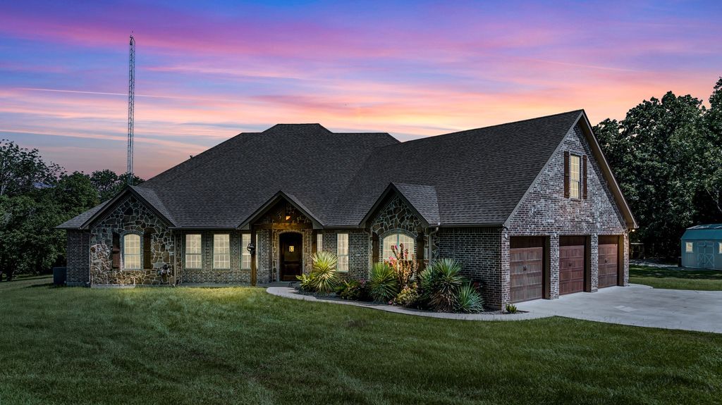 365 County Road 1534, Alba, TX 75410