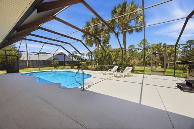 9600 Bone Bluff Drive, Navarre, FL 32566