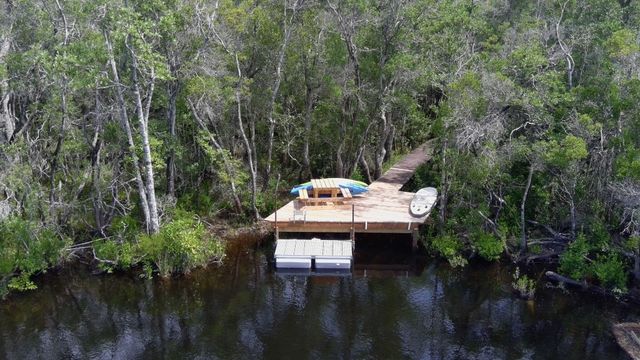 9600 Bone Bluff Drive, Navarre, FL 32566