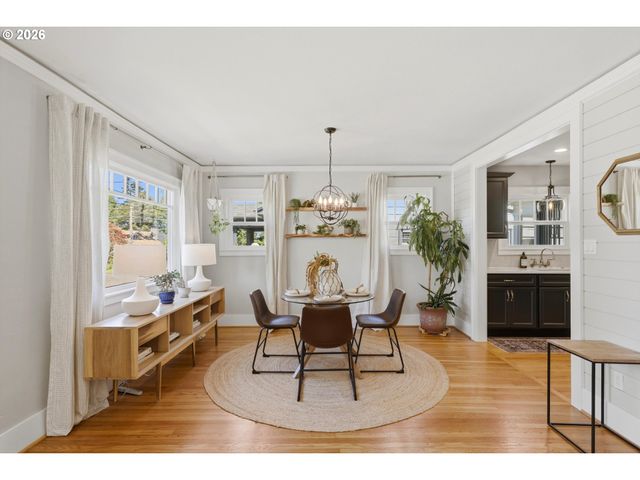 6720 Ne RODNEY Ave, Portland, OR 97211