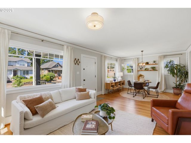6720 Ne RODNEY Ave, Portland, OR 97211