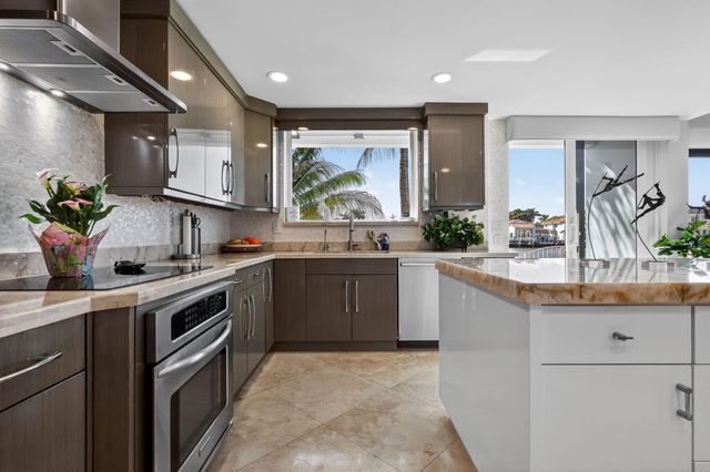2912 S Ocean Boulevard Th3, Highland Beach, FL 33487