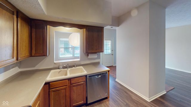 9464 Maple Way 27, Indianapolis, IN 46268