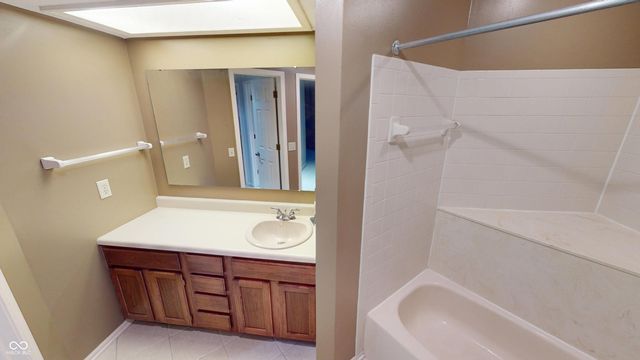 9464 Maple Way 27, Indianapolis, IN 46268