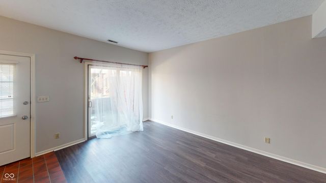 9464 Maple Way 27, Indianapolis, IN 46268