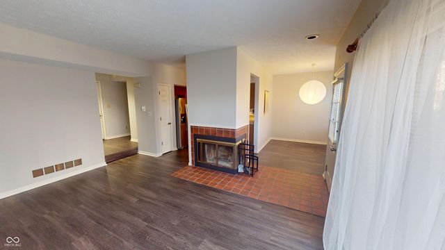 9464 Maple Way 27, Indianapolis, IN 46268