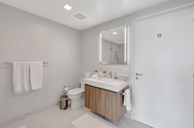 401 N Birch Road 703, Fort Lauderdale, FL 33304