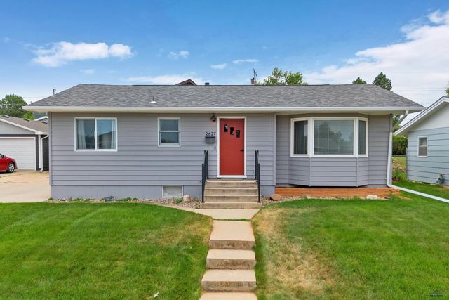 2627 LAWNDALE DR, Rapid City, SD 57702