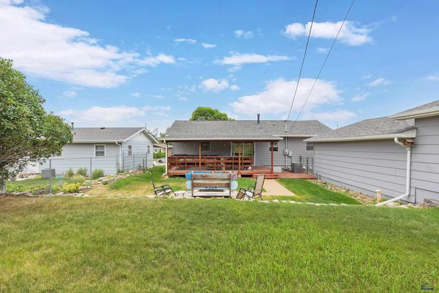 2627 LAWNDALE DR, Rapid City, SD 57702