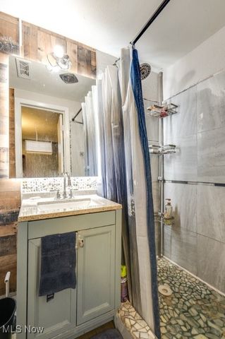 4864 E 94th Street, Garfield Heights, OH 44125