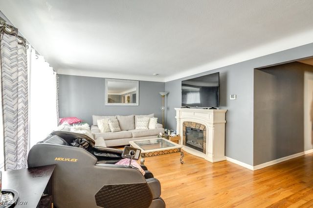 4864 E 94th Street, Garfield Heights, OH 44125