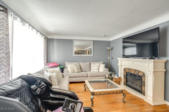 4864 E 94th Street, Garfield Heights, OH 44125