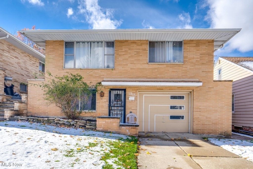 4864 E 94th Street, Garfield Heights, OH 44125