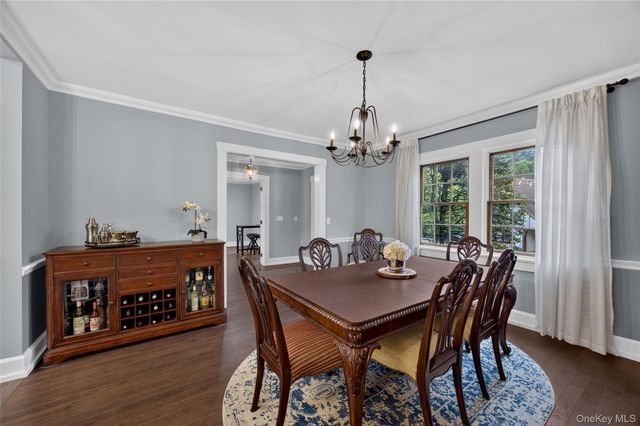 26 Brookside Circle, Bronxville, NY 10708