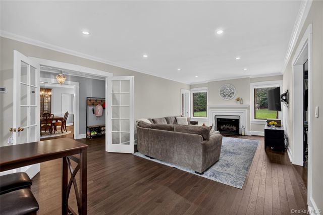 26 Brookside Circle, Bronxville, NY 10708