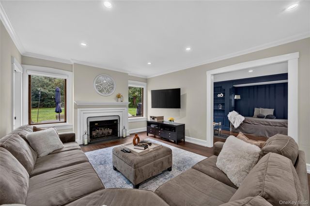 26 Brookside Circle, Bronxville, NY 10708