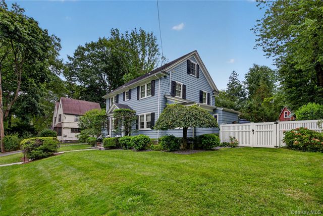 26 Brookside Circle, Bronxville, NY 10708