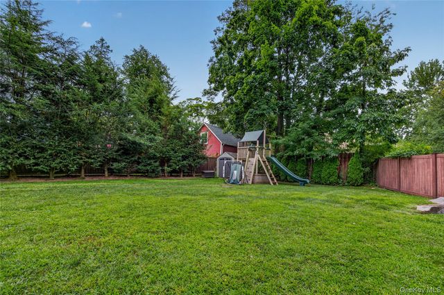 26 Brookside Circle, Bronxville, NY 10708