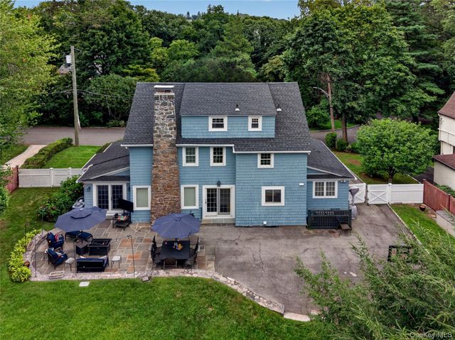 26 Brookside Circle, Bronxville, NY 10708
