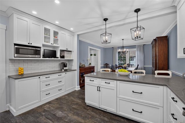 26 Brookside Circle, Bronxville, NY 10708