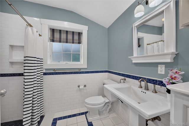 26 Brookside Circle, Bronxville, NY 10708