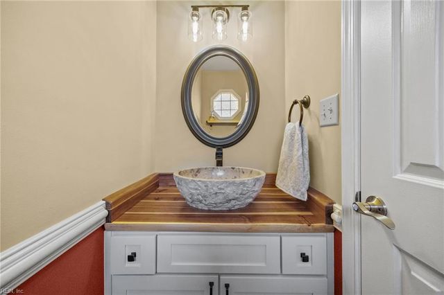 4810 Ledura RD, Virginia Beach, VA 23462