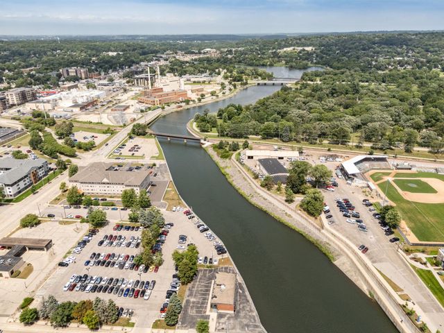 307 E Center Street, Rochester, MN 55904