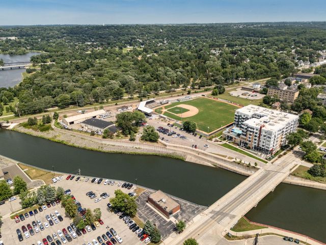 307 E Center Street, Rochester, MN 55904