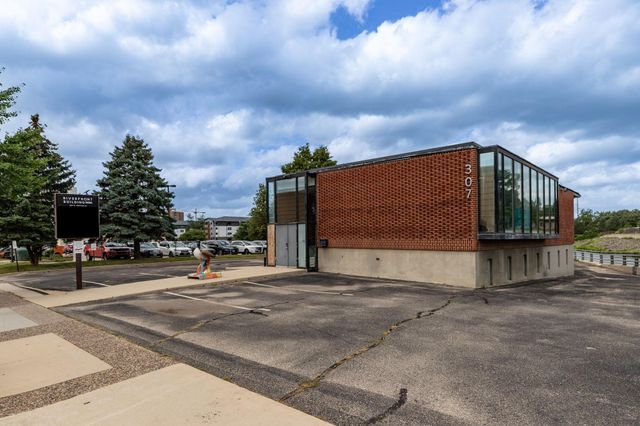 307 E Center Street, Rochester, MN 55904