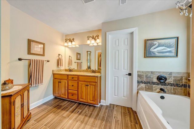 5177 Arrowhead TRL, Salem, VA 24153