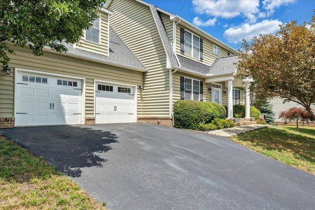 5177 Arrowhead TRL, Salem, VA 24153