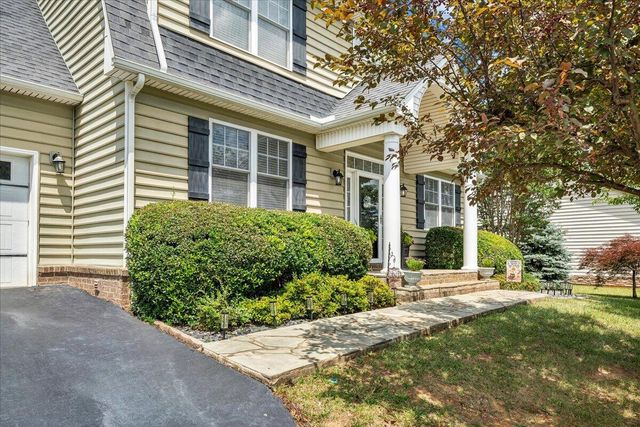 5177 Arrowhead TRL, Salem, VA 24153