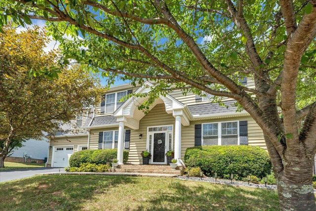 5177 Arrowhead TRL, Salem, VA 24153