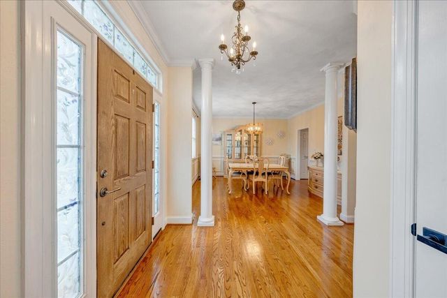 5177 Arrowhead TRL, Salem, VA 24153