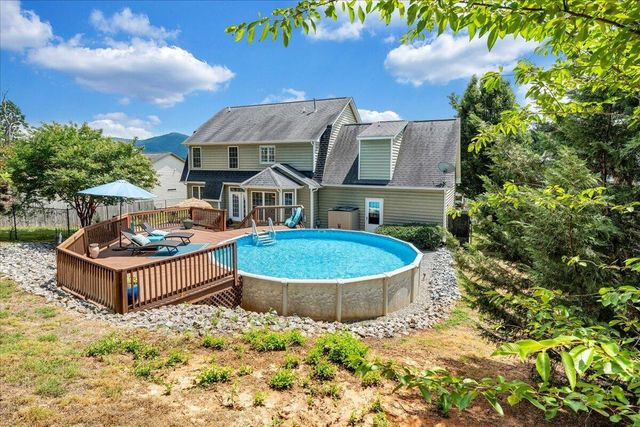 5177 Arrowhead TRL, Salem, VA 24153