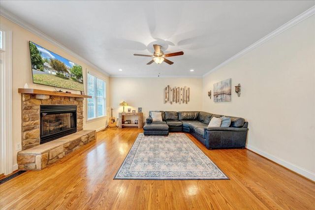 5177 Arrowhead TRL, Salem, VA 24153
