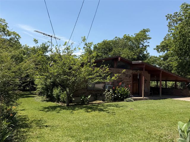400 N Bean Street, Howe, TX 75459