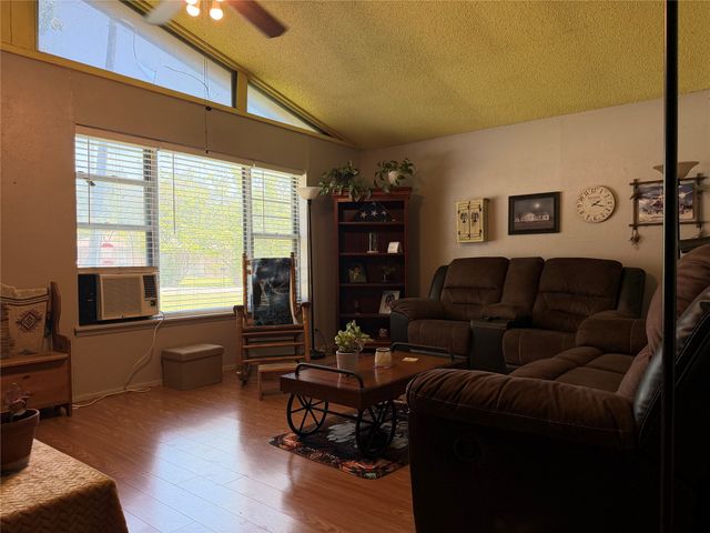 400 N Bean Street, Howe, TX 75459