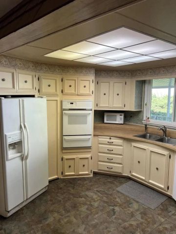 18218 Paradise Mountain Rd space 83, Valley Center, CA 92082