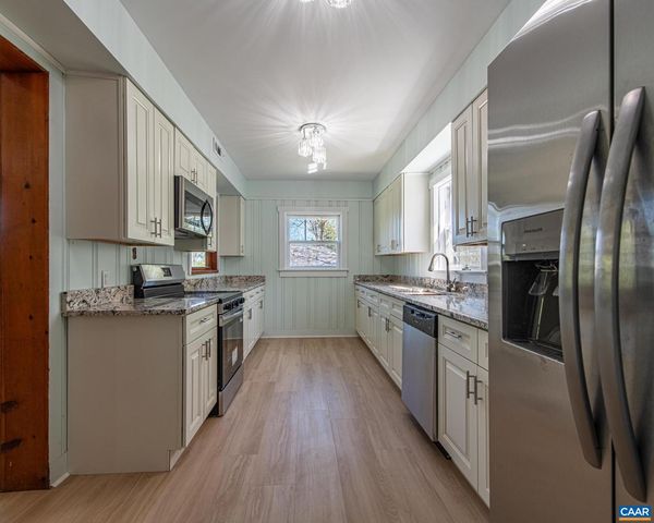 125 SOUTH ST, Louisa, VA 23093