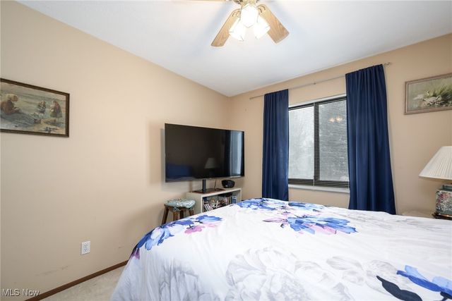 864 Kirkwall Drive, Akron, OH 44321