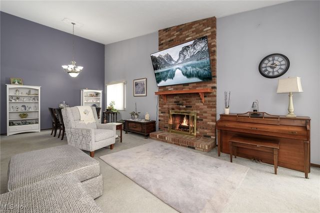 864 Kirkwall Drive, Akron, OH 44321