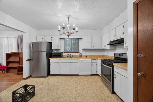 70 Hager Drive, Riverdale, GA 30274