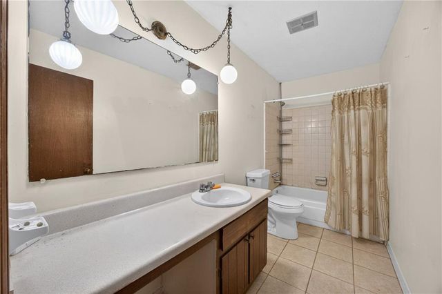 70 Hager Drive, Riverdale, GA 30274