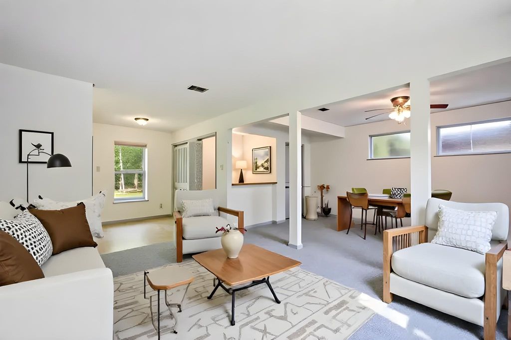4704 S Forest DR, Austin, TX 78745