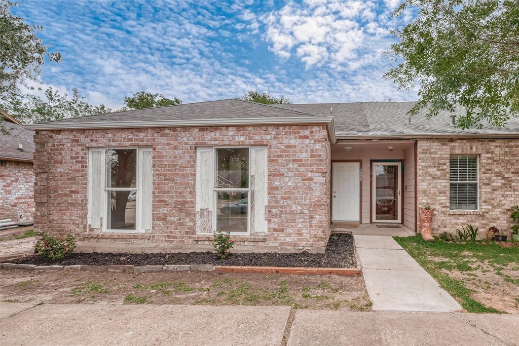 5020 Ridgevan Drive, Houston, TX 77053
